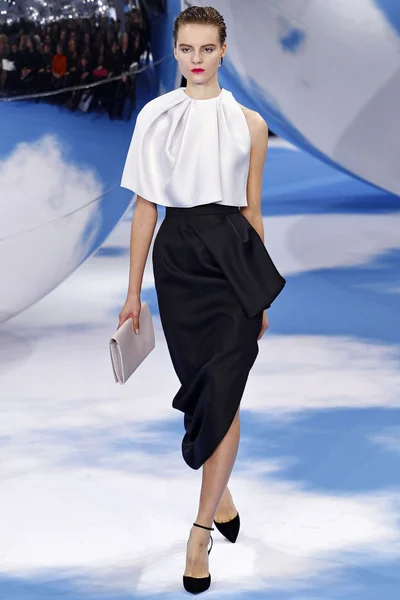 Look 5